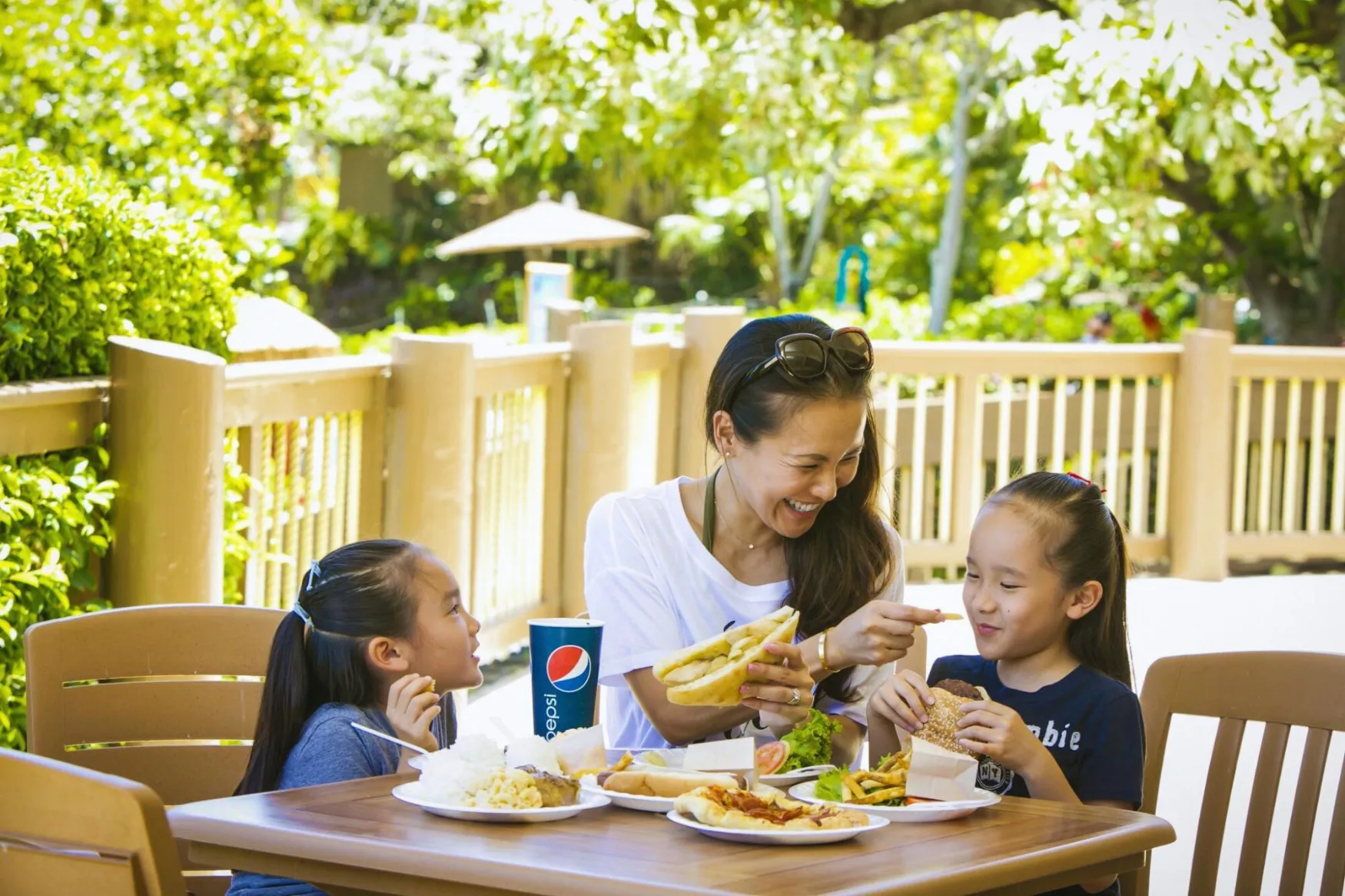 ビーチボーイラナイ・フードコート|シー ライフ パーク ハワイ