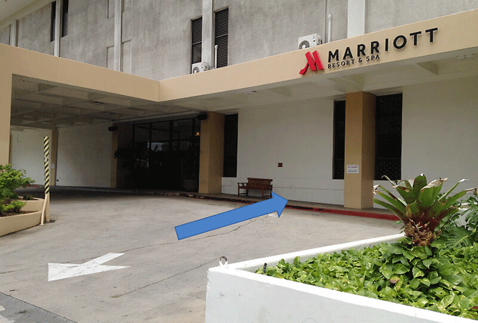 ワイキキ・ビーチ・マリオットの送迎場所