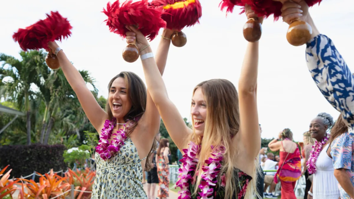 アロハ カイ ルアウ・ディナーショー / カルチャー体験